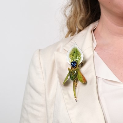 Lot 53 - David Freda Gold, Enamel, Tanzanite and Diamond Orchid Brooch