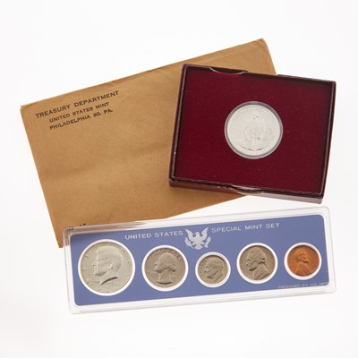 Lot 1094 - United States Proof and Mint Set Group