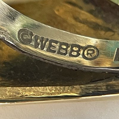 Lot 45 - David Webb Hammered Gold, Platinum, Lapis, Turquoise and Diamond Ring