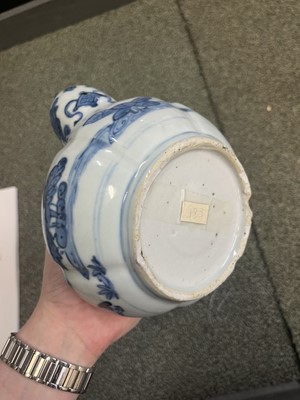 Lot 326 - A Chinese Blue and White Porcelain Kendi