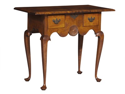 Lot 150 - Queen Anne Style Figured Maple Dressing Table