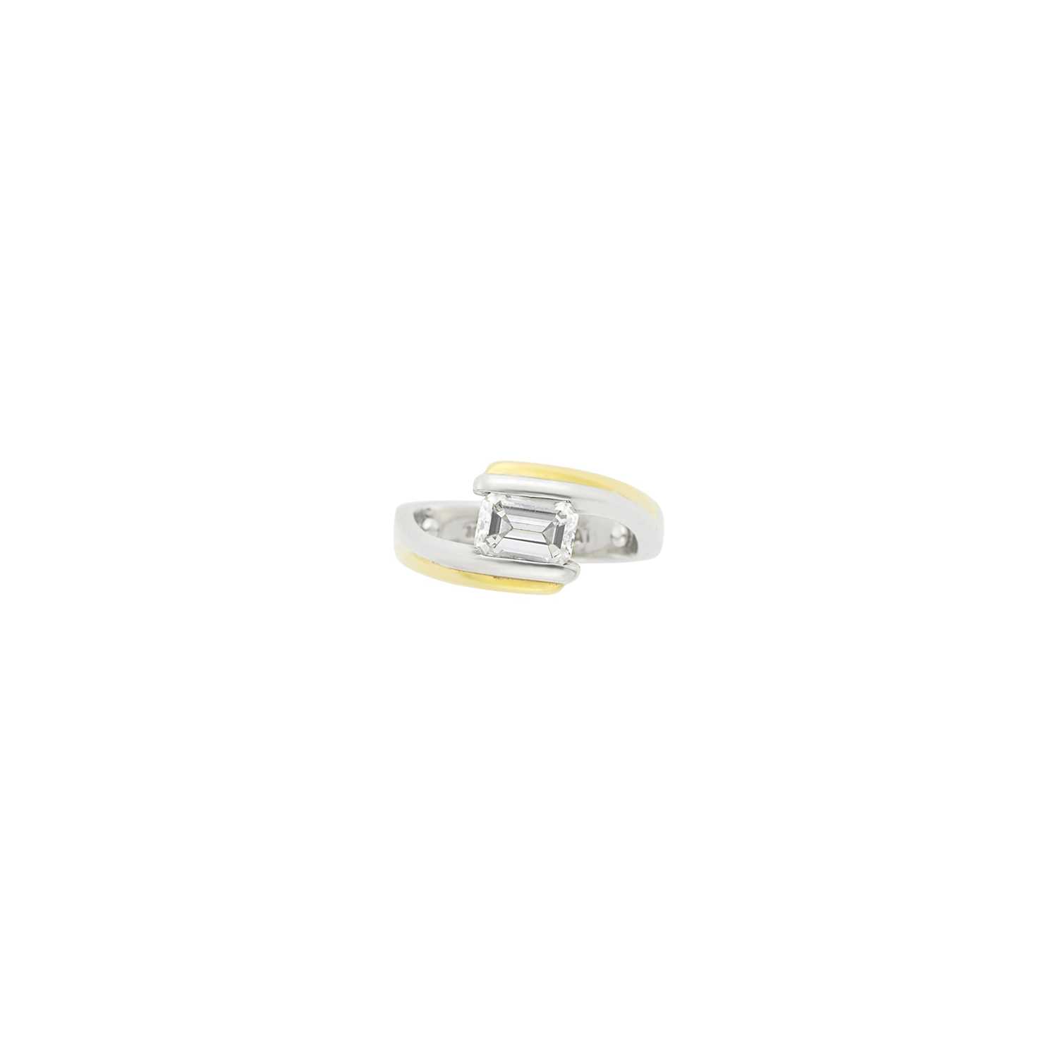 Lot 107 - Two-Color Gold and Diamond Ring