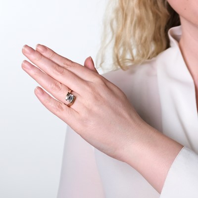 Lot 107 - Two-Color Gold and Diamond Ring