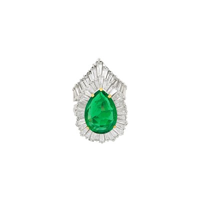 Lot 235 - Van Cleef & Arpels Platinum, Emerald and Diamond Ring and Diamond Guard Ring