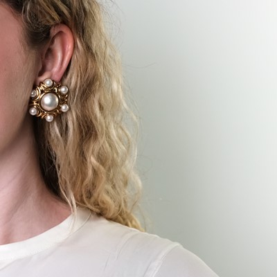 Lot 145 - Pair of Gold, Mabé and Cultured Pearl Earrings
