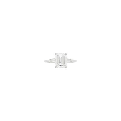 Lot 1138 - Platinum and Diamond Ring
