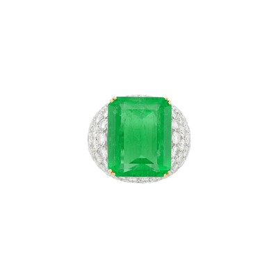 Lot 106 - Platinum, Emerald and Diamond Bombé Ring