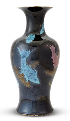 Lot 384 - A Chinese Enameled Porcelain 'Sea Life' Vase