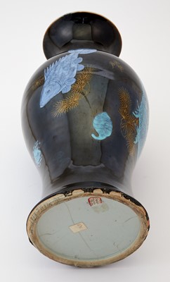 Lot 384 - A Chinese Enameled Porcelain 'Sea Life' Vase