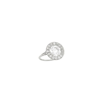 Lot 160 - Tiffany & Co. Platinum and Diamond Ring