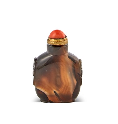 Lot 18 - A Chinese Agate Snuff Bottle