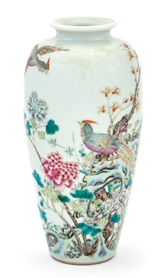 Lot 429 - A Chinese Enameled Porcelain Vase
