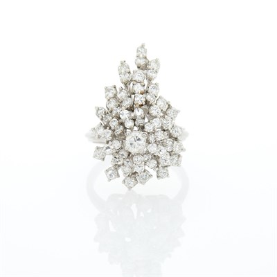 Lot 1107 - White Gold and Diamond Cluster Ring