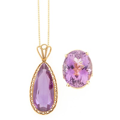Lot 1171 - Gold and Amethyst Ring and Gold and Synthetic Color-Change Corundum Stone Pendant with Chain Necklace