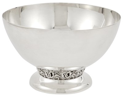 Lot 1029 - American Sterling Silver Punch Bowl