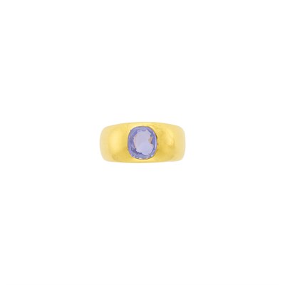 Lot 3 - Van Cleef & Arpels Gold and Purple Sapphire Gypsy Ring
