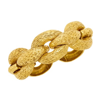 Lot 13 - Wide Gold Bombé Link Bracelet