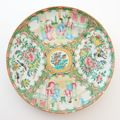 Lot 48 - Three Chinese Export Porcelain Dishes
