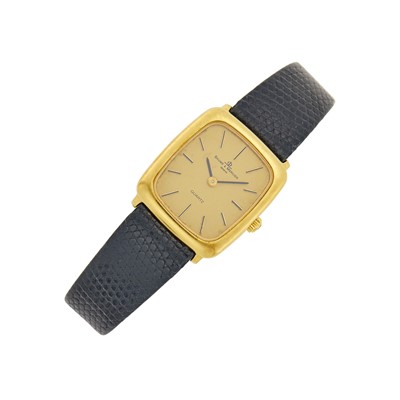 Lot 2017 - Baume & Mercier Gold Wristwatch