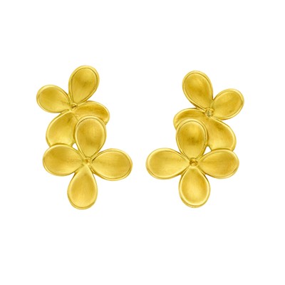 Lot 26 - Angela Cummings Pair of Gold Flower Earrings