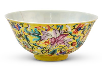 Lot 407 - A Chinese Enameled Porcelain Bowl