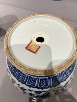 Lot 211 - A Chinese Blue and White Porcelain Vase