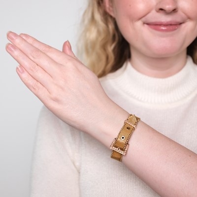 Lot 1101 - Antique Gold and Split Pearl Buckle Slide Mesh Bracelet