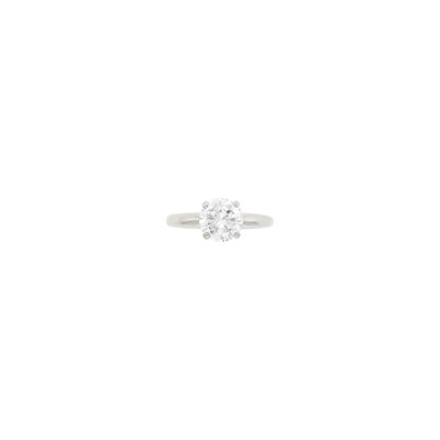 Lot 1058 - White Gold and Diamond Ring