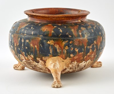 Lot 303 - A Chinese Blue-Splashed Sancai Glazed Pottery Jar