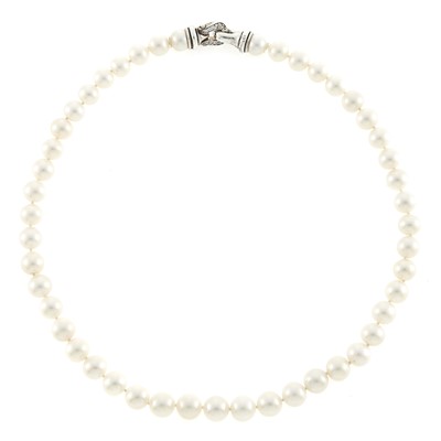 Lot 1208 - David Yurman Freshwater Pearl Necklace with Silver and Diamond Clasp