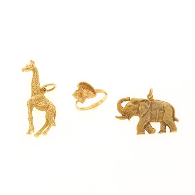 Lot 2175 - Two Gold Animal Pendants and Sea Shell Ring