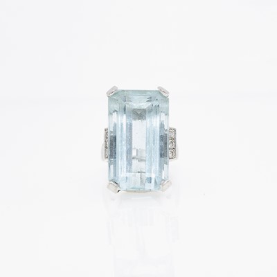 Lot 1051 - White Gold, Aquamarine and Diamond Ring