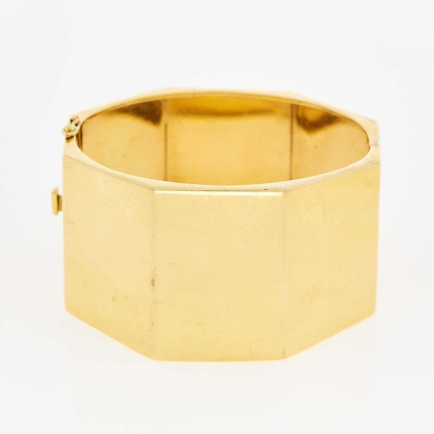 Lot 1089 - Gold Cuff Bangle Bracelet
