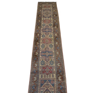 Lot 439 - Pak-Kazak Runner