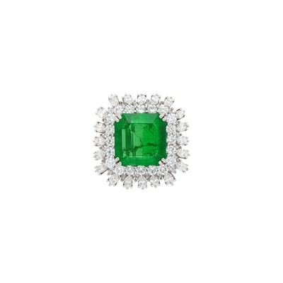 Lot 112 - Platinum, Emerald and Diamond Clip/Ring