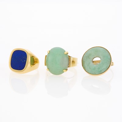 Lot 1043 - Three Gold and Hardstone Rings