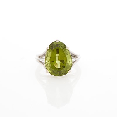 Lot 2245 - White Gold and Peridot Ring