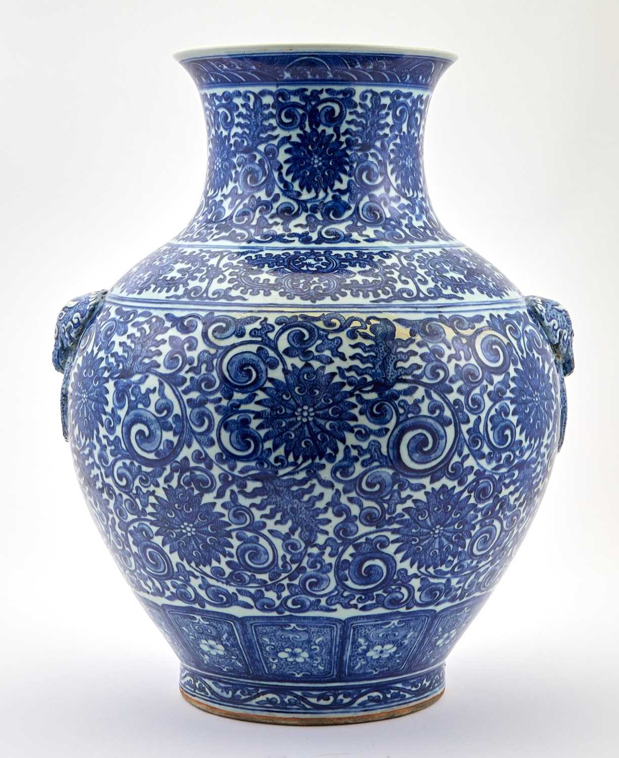 Lot 379 - A Large Chinese Blue and White Porcelain Vase