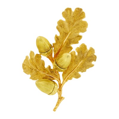 Lot 176 - Buccellati Gold Acorn Leaf Clip-Brooch