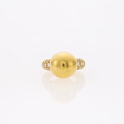 Lot 1001 - Gold and Diamond Ring
