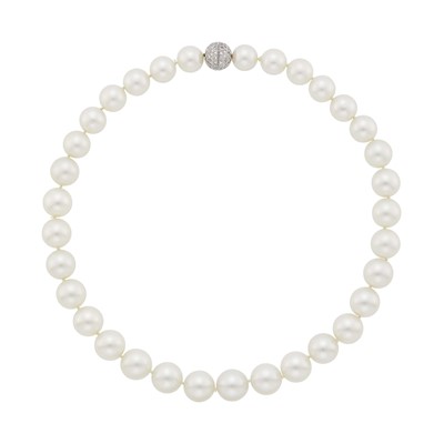 Lot 146 - South Sea Cultured Pearl Necklace with White Gold and Diamond Ball Clasp