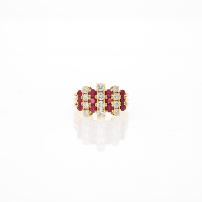 Lot 1020 - Oscar Heyman & Brothers Gold, Ruby and Diamond Ring