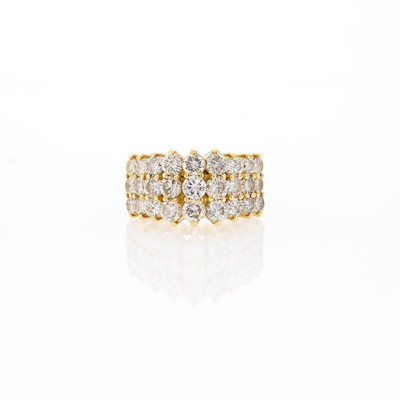 Lot 1012 - Gold and Diamond Ring