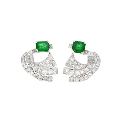 Lot 132 - Pair of Platinum, Emerald and Diamond Earclips