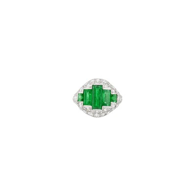 Lot 130 - Platinum, Emerald and Diamond Ring