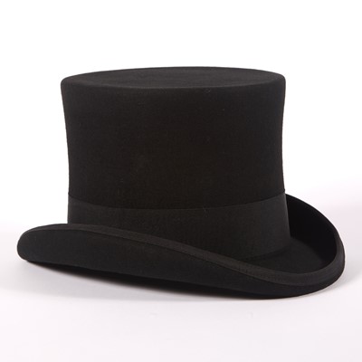 Lot 5013 - Top hat worn by Michael X. Martin as J.P. Morgan in the Ragtime Reunion Concert