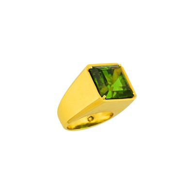 Lot 9 - Tiffany & Co., Paloma Picasso Gold and Peridot Dome Ring