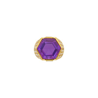 Lot 24 - Gold, Amethyst and Diamond Ring