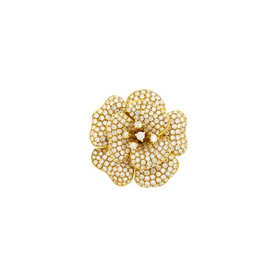 Lot 1100 - Gold and Diamond Flower Ring