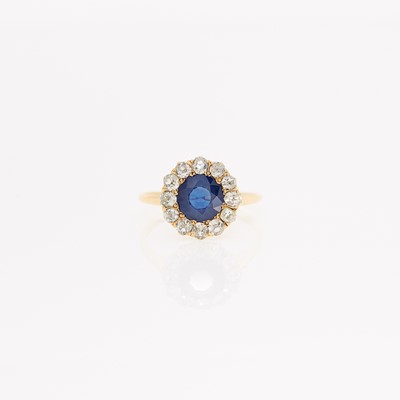 Lot 1150 - Antique Gold, Sapphire and Diamond Ring